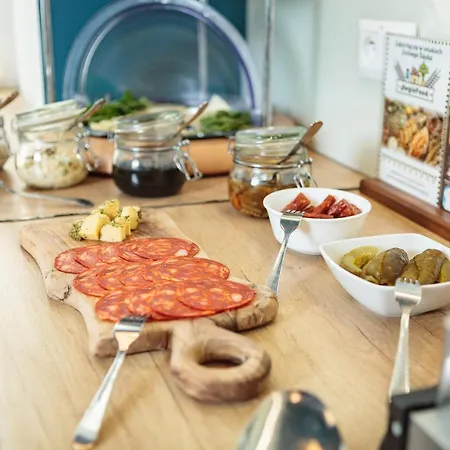 Szálloda Traffic Stare