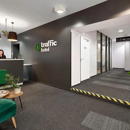 Hotel Traffic Stare
