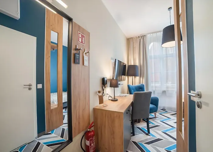 Traffic Stare 2* Вроцлав